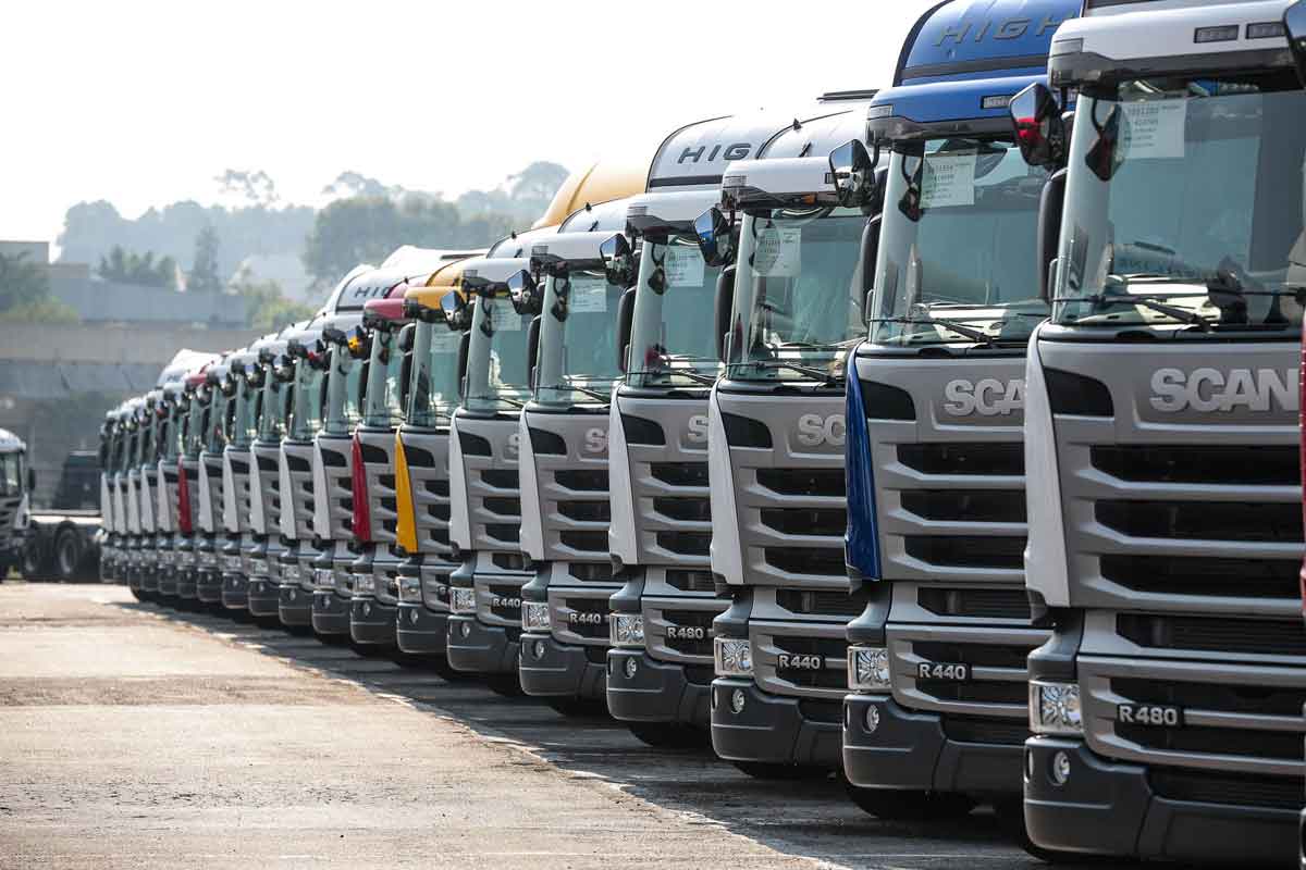 Frota de caminhões para operação com AET